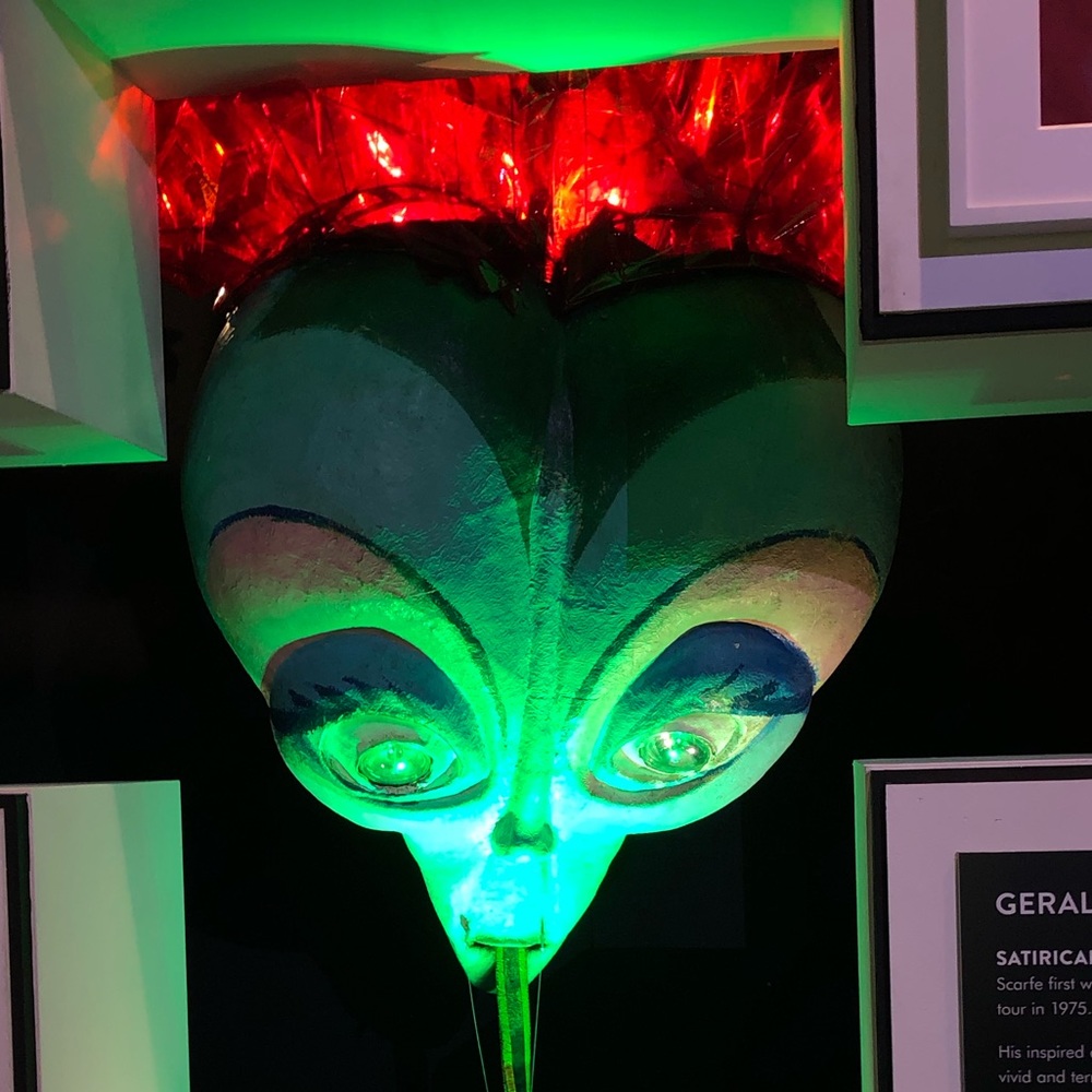 Meet your Posher, Heather - Picture 2 of 2